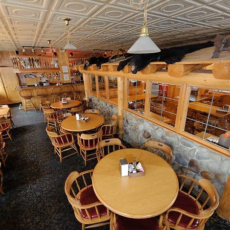 Frontier Suites Hotel In ジュノー エクステリア 写真
