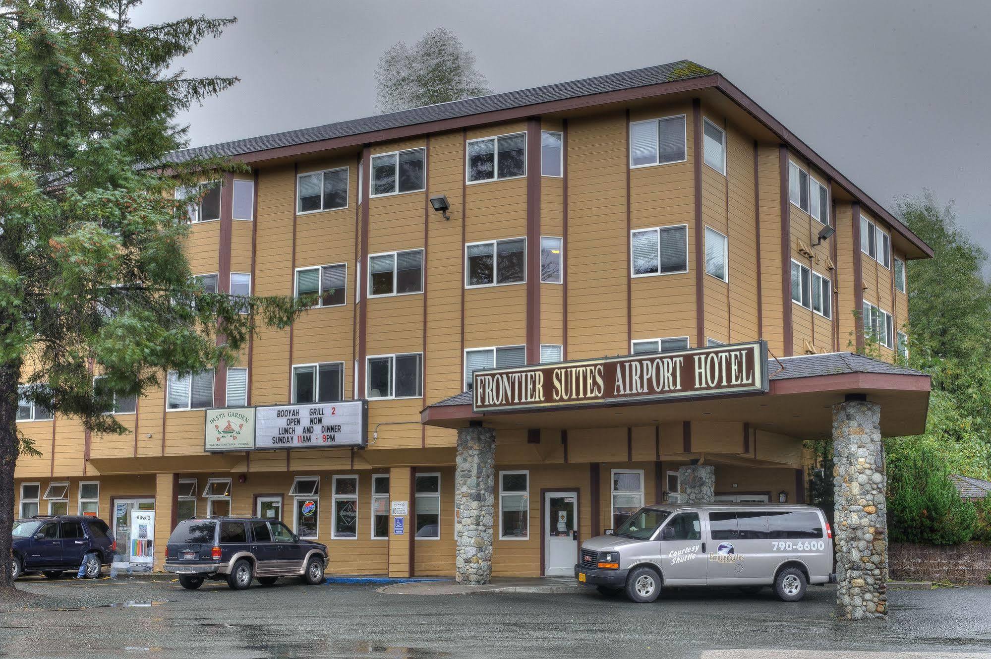 Frontier Suites Hotel In ジュノー エクステリア 写真